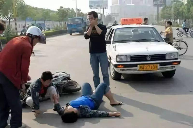 这6种交通事故一定不能私了!90%的司机不知道!_AG亚娱集团官方(图13)
这6种交通事故一定不能私了!90%的司机不知道!_AG亚娱集团官方(图13)